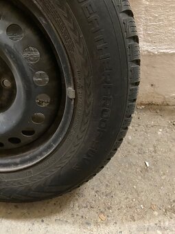 Predám zimnú sadu kolies 215/70 R16 Nokian Weatherproof - 5