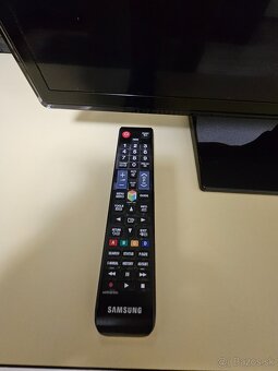 Samsung 82cm (32") - 5