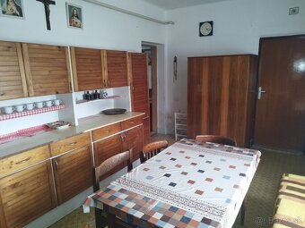 Predáme 4 izbový RD v obci Petrova Ves - 5