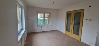 Predaj 3 izbového bytu s garážou a záhradkou - 5