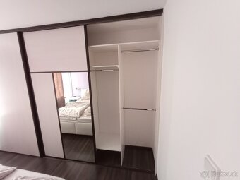 Darujem vstavanú skriňu za odvoz - 5