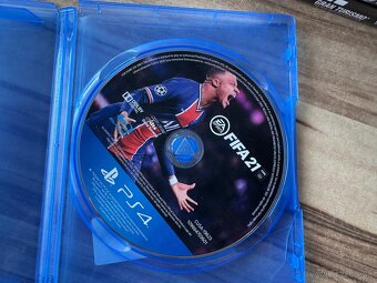 Playstation 4 Slim 500GB + Controller + Nabíjačka + 6 hier - 5
