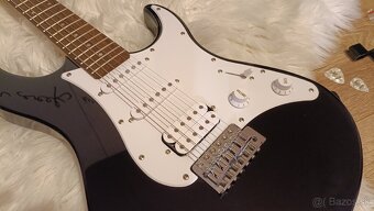 Elektrická gitara Yamaha - 5