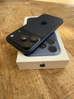 Apple iPhone 17 Pro Deep Blue 512GB - 5