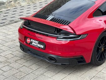Porsche 911 Carrera 4 GTS - 5