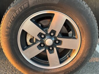 Jeep Commander 7miestne - 5