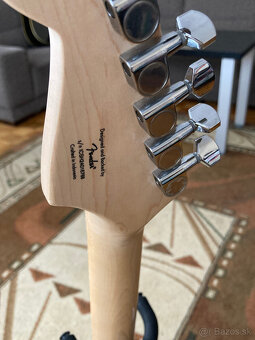 Elektrická gitara Fender Squier Sonic Stratocaster HSS - 5