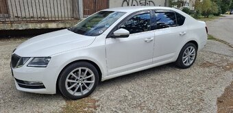Predám krásnu octaviu 1.6tdi 85kw - 5