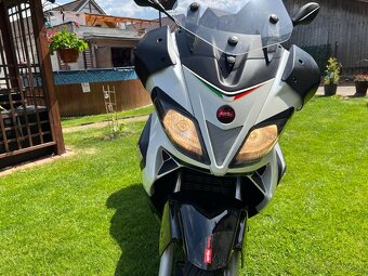Aprília SR 300 MAX - 5