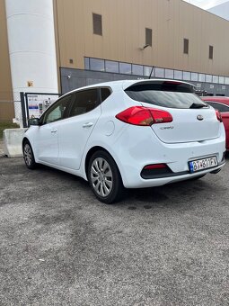 Kia ceed 1.4i panorama gold - 5