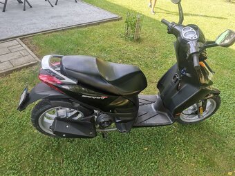Aprilia sr 50 - 5