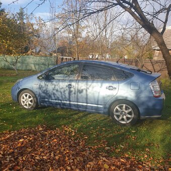 Toyota prius - 5