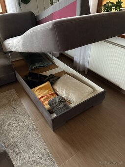 Rohova sedacka s taburetkou - 5