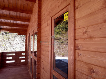 Zrub  s pozemkom v Slovinkách,  lesy, v zime sneh - 5