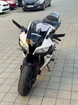 Honda CBR 600 RR 2009 - 5