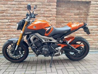 Yamaha MT09 - 5