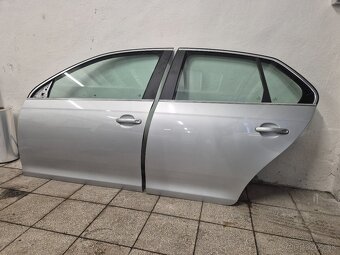 Predám bočné dvere pre Volkswagen Golf 5 V Jetta mk5 - 5