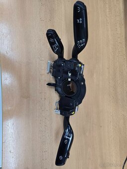 Páčky pod volantom Audi A6 A8 A5 A4 4H0953502P - 5