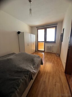 Krásny a slnečný 3 izbový byt s loggiou, Levice, sídlisko R5 - 5