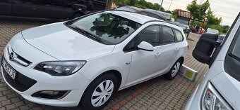 Opel Astra Sports Tourer 1.6.CDTI ročník 2015 - 5