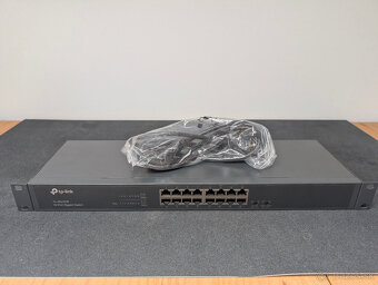 16-portový Gigabitový switch TP-Link TL-SG1016 (do racku) - 5