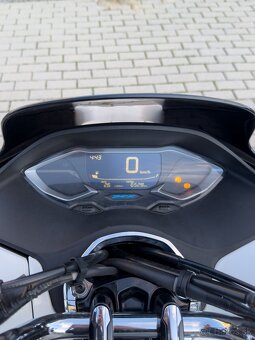 Honda PCX 2023 - 5