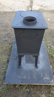 Liatinové kachle Jotul F 600 N čierný lak - 5