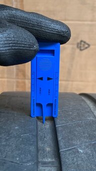 315/30 r22 Pirelli letne - 5