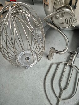 KUCHYŇSKKÝ ROBOT 20L ŠLAHAČ MIESIČ CESTA - 5