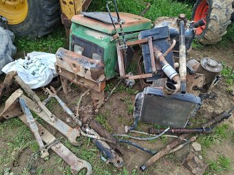 ROZPREDAM TRAKTOR ZETOR 7340TURBO V PREVEDENI JOHN DEERE - 5