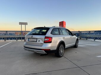 Škoda Octavia Scout - 5