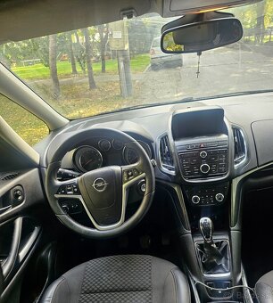 Opel Zafira Tourer 1.6  rok 11/ 2015 nová STK 8/2027a EK - 5