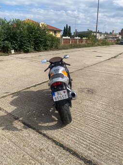 Honda CBR 600F4i - 5