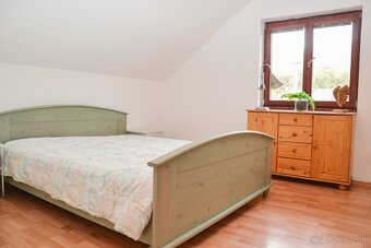 Chata + stavebné pozemky pri Vinianskom jazere, obec Vinné. - 5