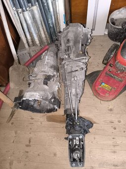 Prevodovka audi A6 4F manual..poskodena vyskakuje rychlost - 5