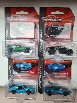 Modely autičok hotwheels a majorette - 5