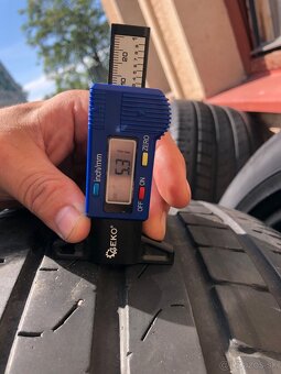 Letné pneu 235/50r19 - 5