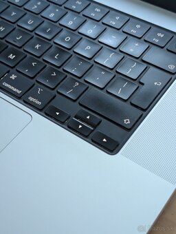 MacBook Pro 16″ M1 Pro – 32 GB RAM, 1 TB SSD - 5