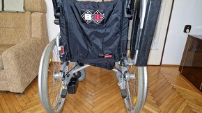 Invalidný vozík odľahčený s brzdou pre obsluhu - 5
