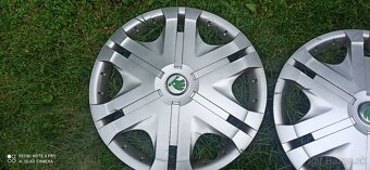 Puklice originál Škoda oktavia - 5