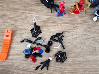 Lego Spiderman 76151- Venomosaurus - 5