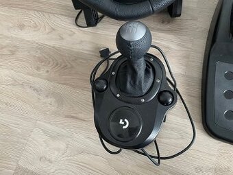 Logitech G923 + pedále + radiaca páka - 5