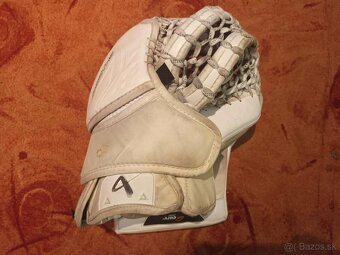 Brankárska lapačka Bauer Supreme Shadow, senior., klas. gard - 5