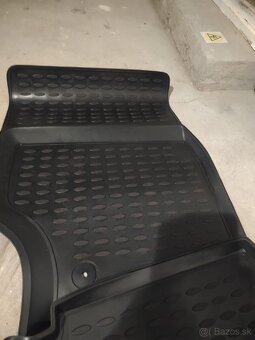 Gumené rohože do Touareg 7L. - 5