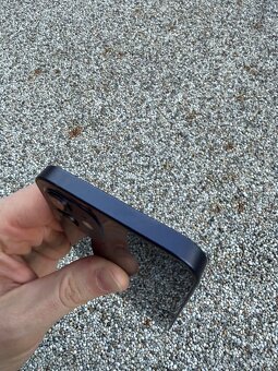 Iphone 12 - baterie 94% - 5