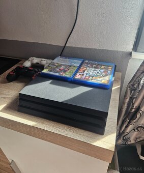 Predám PS4 PRO - 5