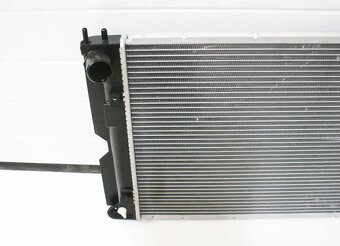 Chladič motora OEM Toyota Corolla, Corolla Verso 2.0 D4D - 5