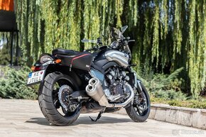 Yamaha VMAX 1700 - 5