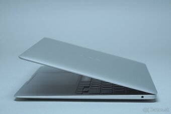 ZÁRUKA/Macbook Air 13.3"/M1/8GB RAM/256GB SSD/BAT - 5