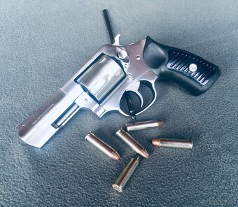 Revolver Ruger 3” .357 Magnum - 5